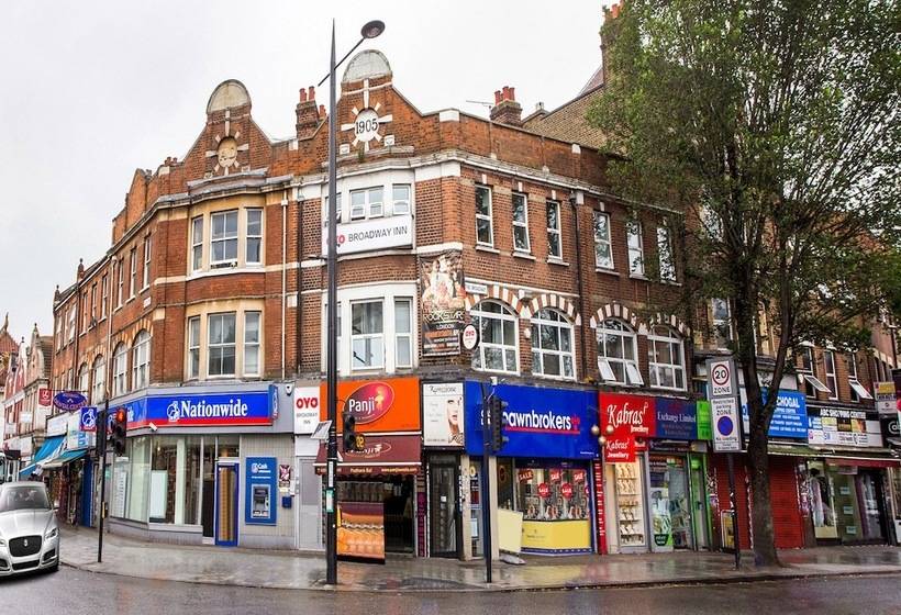 בית מלון כפרי Broadway Inn