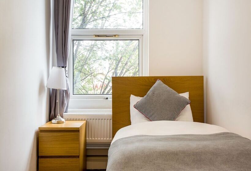 בית מלון כפרי Broadway Inn