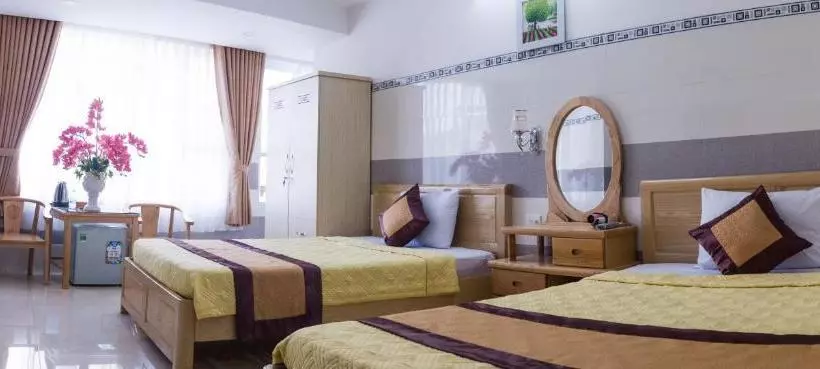 هتل Khách Sạn Flower Sky Nha Trang