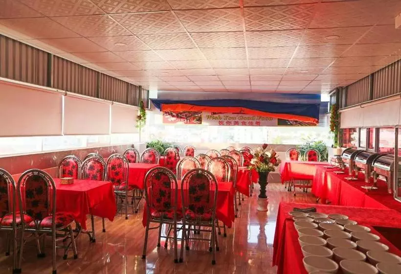 هتل Khách Sạn Flower Sky Nha Trang