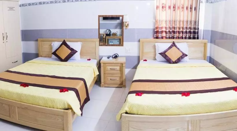هتل Khách Sạn Flower Sky Nha Trang