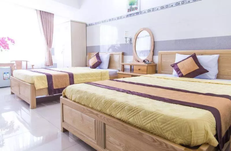 هتل Khách Sạn Flower Sky Nha Trang