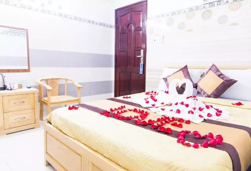 هتل Khách Sạn Flower Sky Nha Trang