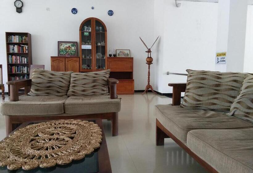 בית מלון כפרי Ocean View Cottage