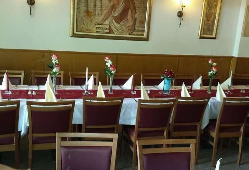 בית מלון כפרי Zum Weissen Mohren