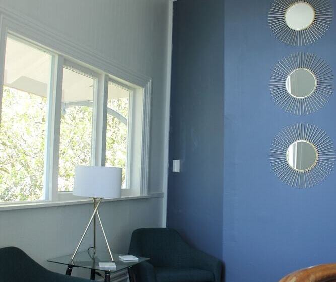 Haka Lodge Ponsonby   Hostel