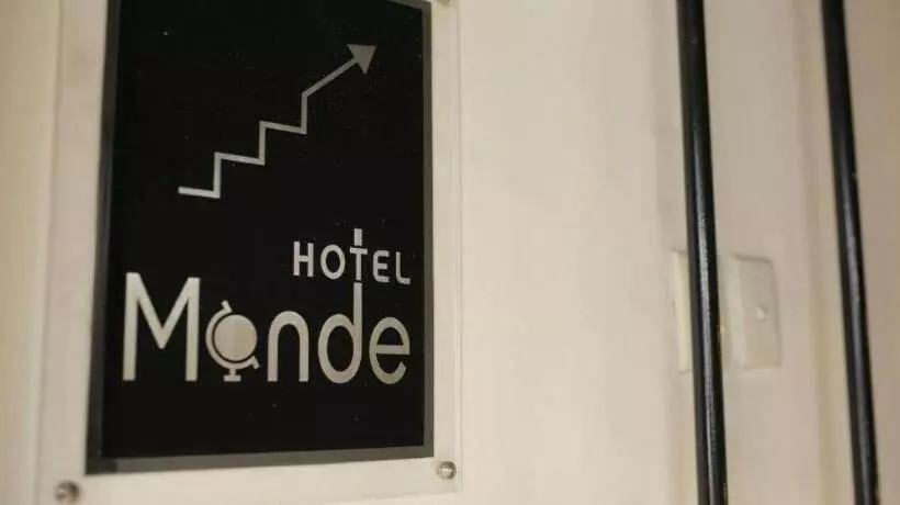 Hotelli Monde