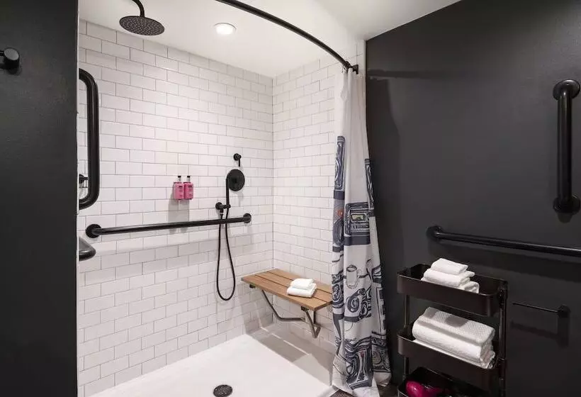 هتل Moxy Memphis Downtown