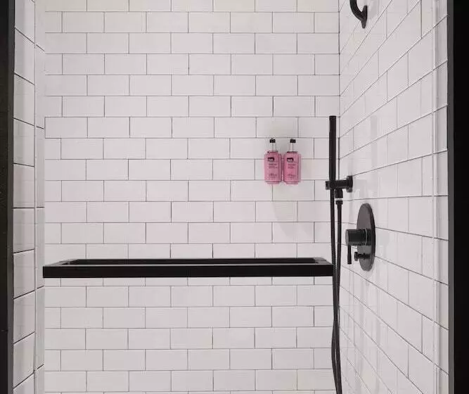 هتل Moxy Memphis Downtown
