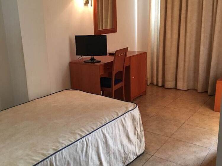 בית מלון כפרי Overa