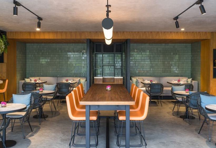 Swissotel Jakarta Pik Avenue