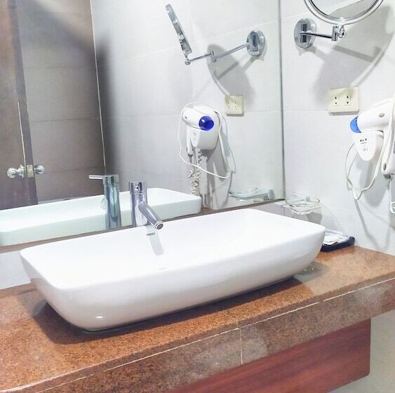 Big Daddy Hotel And Convention Center