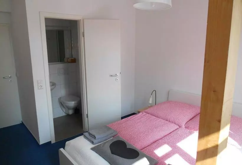 Hostelli Blackforest Sport & Bike Appartementhaus