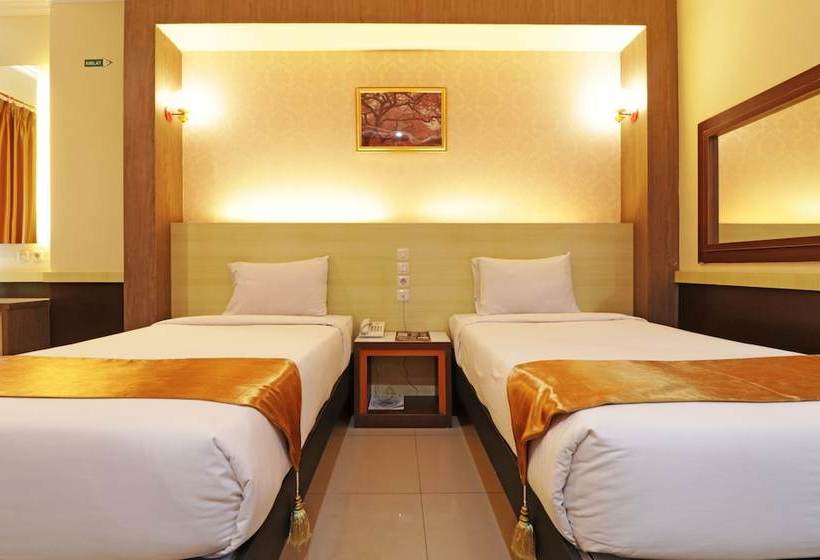 هتل Golden Sari