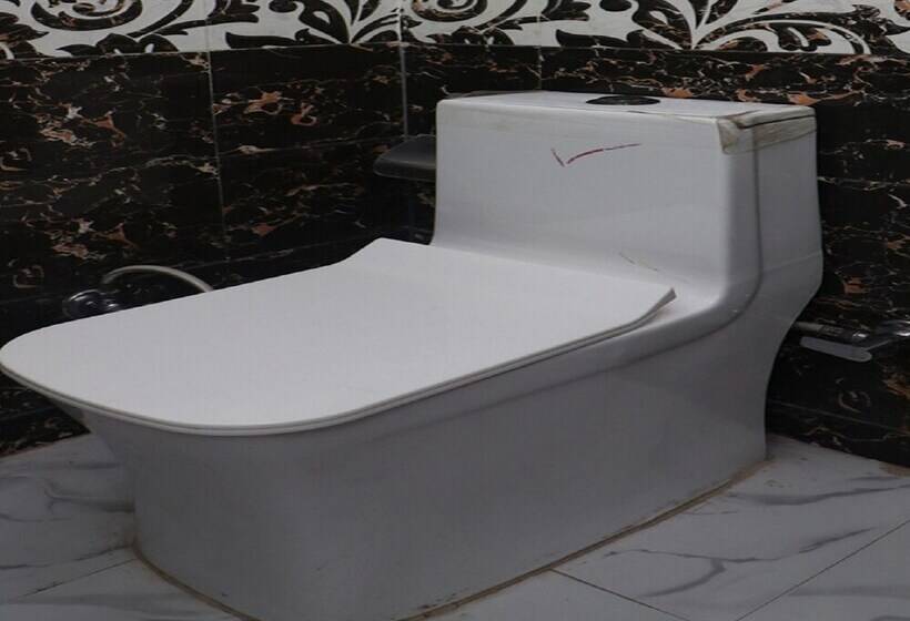 Hotell Plazza By Oyo Rooms