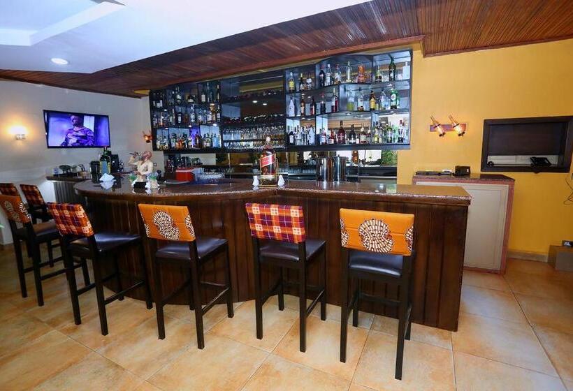 בית מלון כפרי The Cape