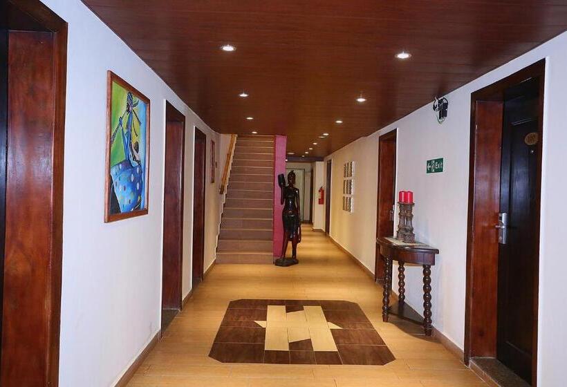 בית מלון כפרי The Cape