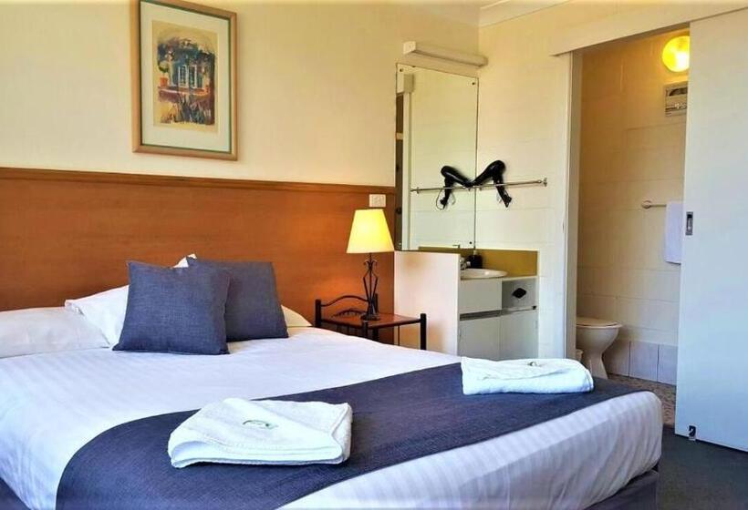 모텔 Mt Lyell Motor Inn