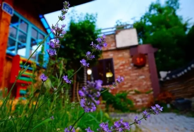 ペンション Jeonju Hongsi Hanok Guesthouse