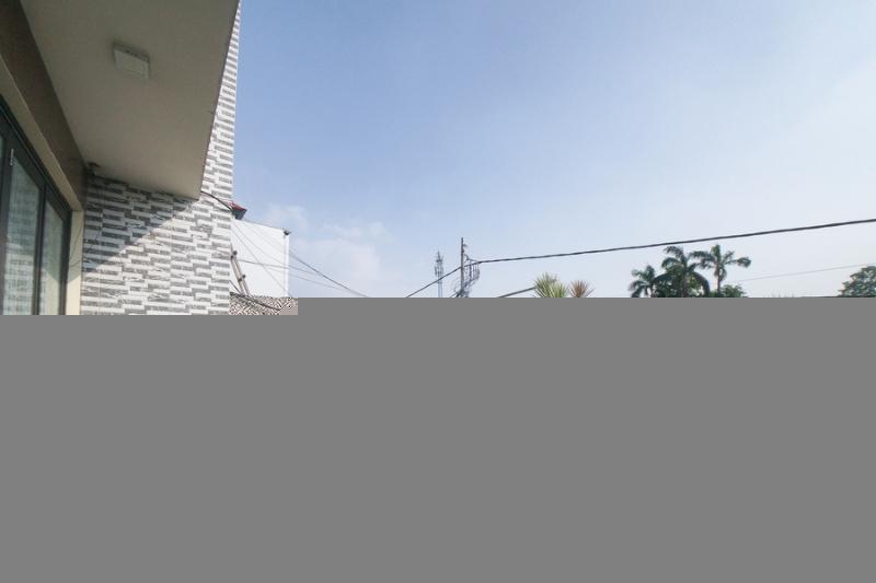 פנסיון Reddoorz Plus Near Green Pramuka Square Mall