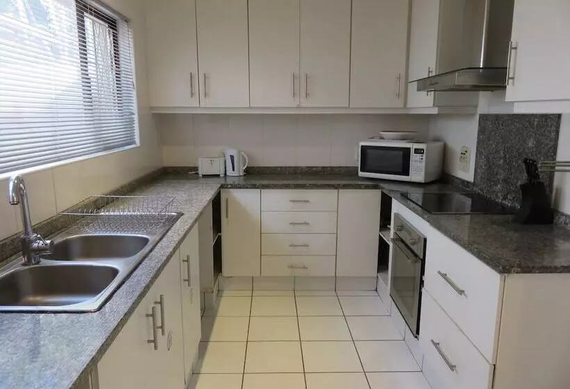Majatalo Umhlanga Guesthouse