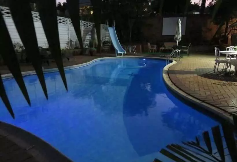 Majatalo Umhlanga Guesthouse