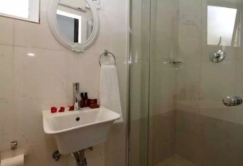 Majatalo Umhlanga Guesthouse