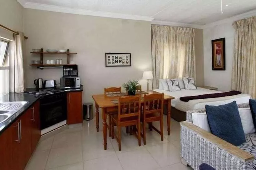 Majatalo Umhlanga Guesthouse