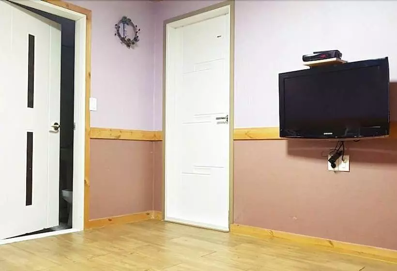 Uljin Morning Sunshine Pension