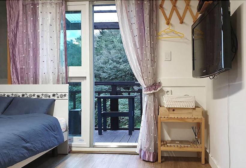 Uljin Morning Sunshine Pension