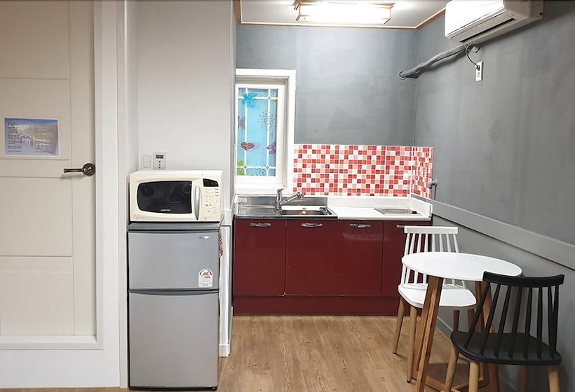 Uljin Morning Sunshine Pension