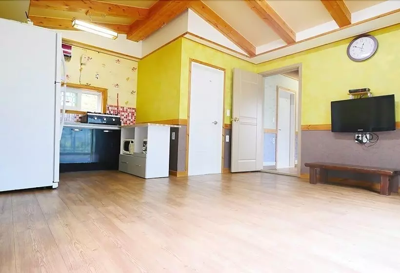 Uljin Morning Sunshine Pension