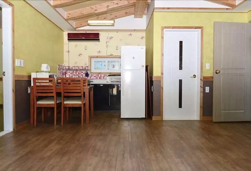 Uljin Morning Sunshine Pension