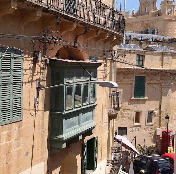 تختخواب و صبحانه Provicario