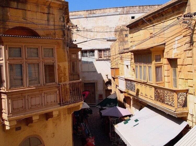 تختخواب و صبحانه Provicario