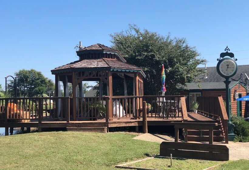 호텔 Bullwinkles Rustic Lodge