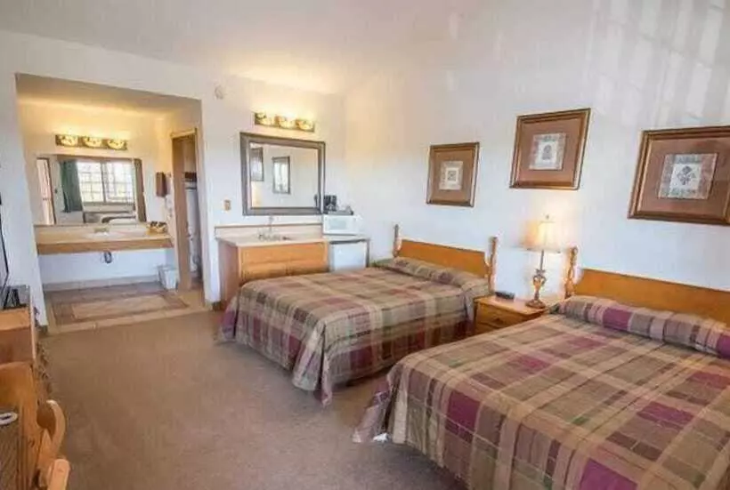 Hotelli Bullwinkles Rustic Lodge