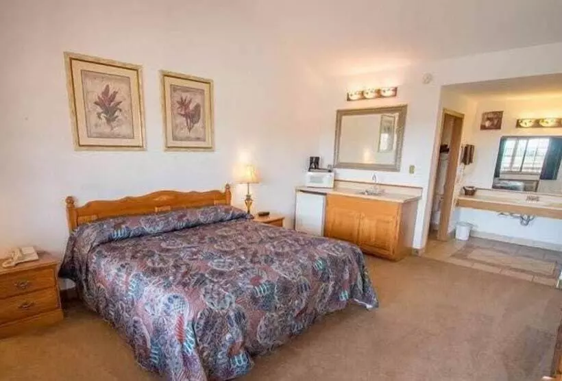 Hotelli Bullwinkles Rustic Lodge