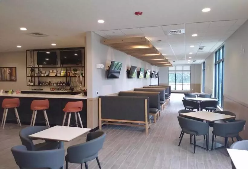 Hotelli Holiday Inn   Kansas City   Northeast, An Ihg