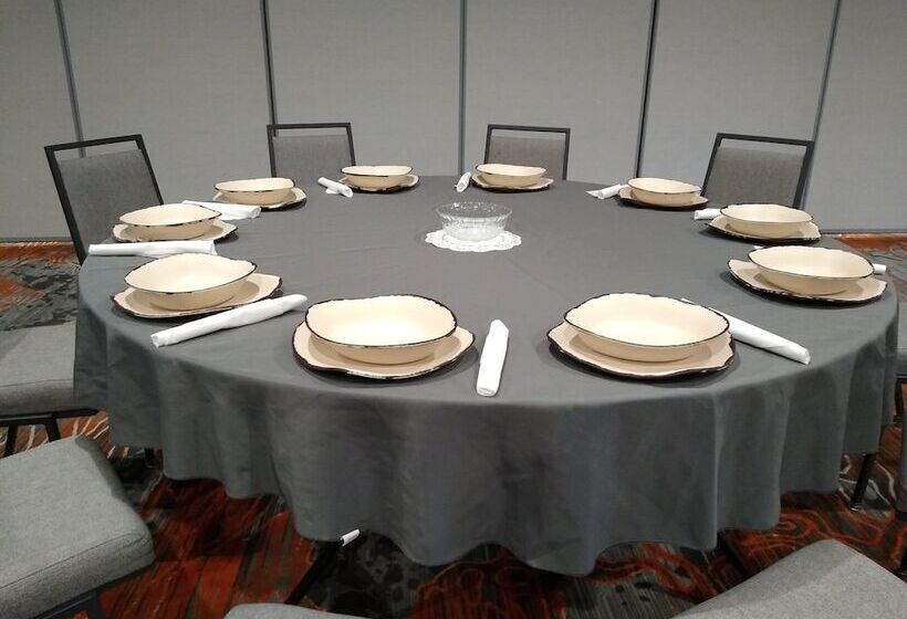 فندق Holiday Inn   Kansas City   Northeast, An Ihg