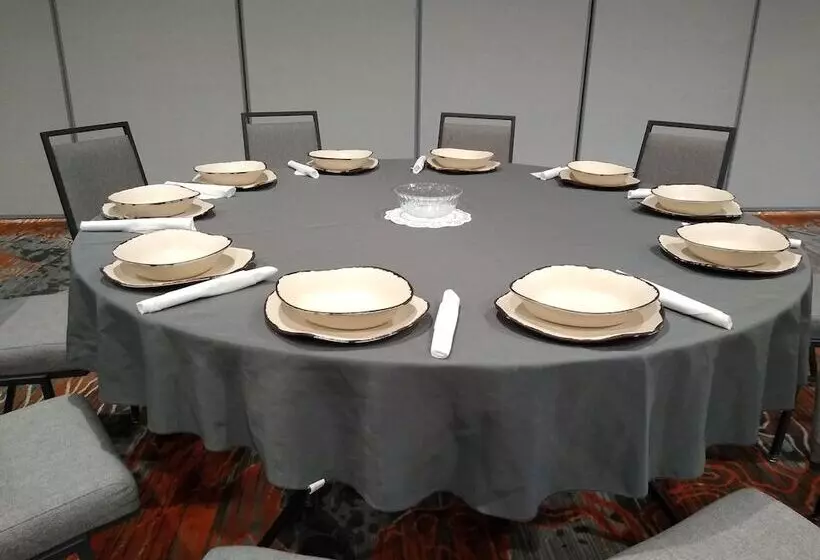 Hotelli Holiday Inn   Kansas City   Northeast, An Ihg