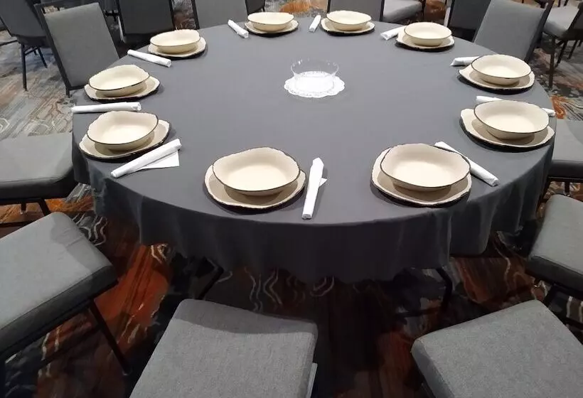 Hotelli Holiday Inn   Kansas City   Northeast, An Ihg