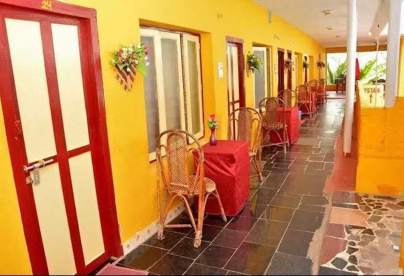 ホテル Rajalakshmi Guest House