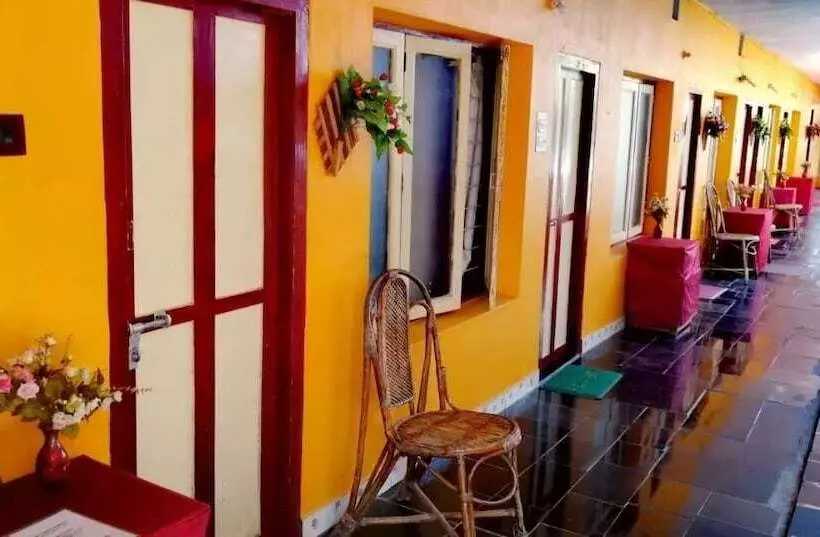 ホテル Rajalakshmi Guest House