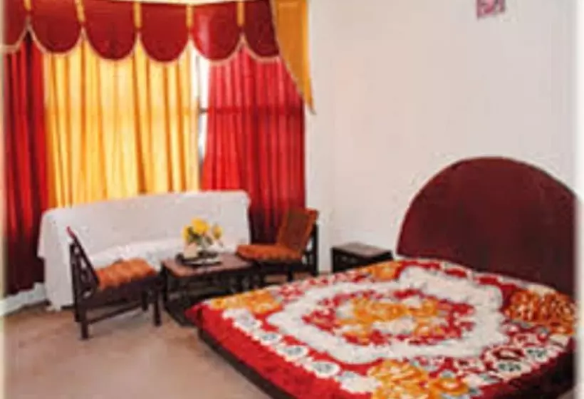 هتل Hadimba Regency, Manali