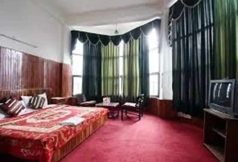 هتل Hadimba Regency, Manali