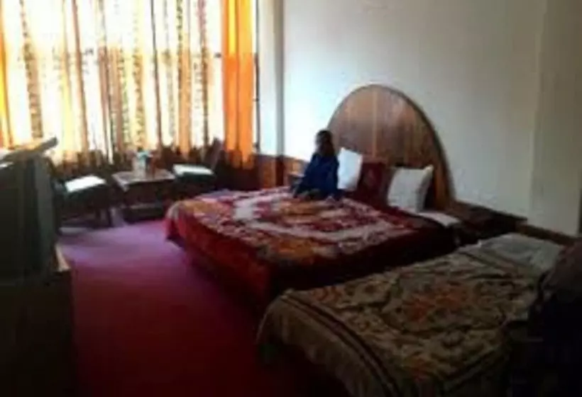 هتل Hadimba Regency, Manali