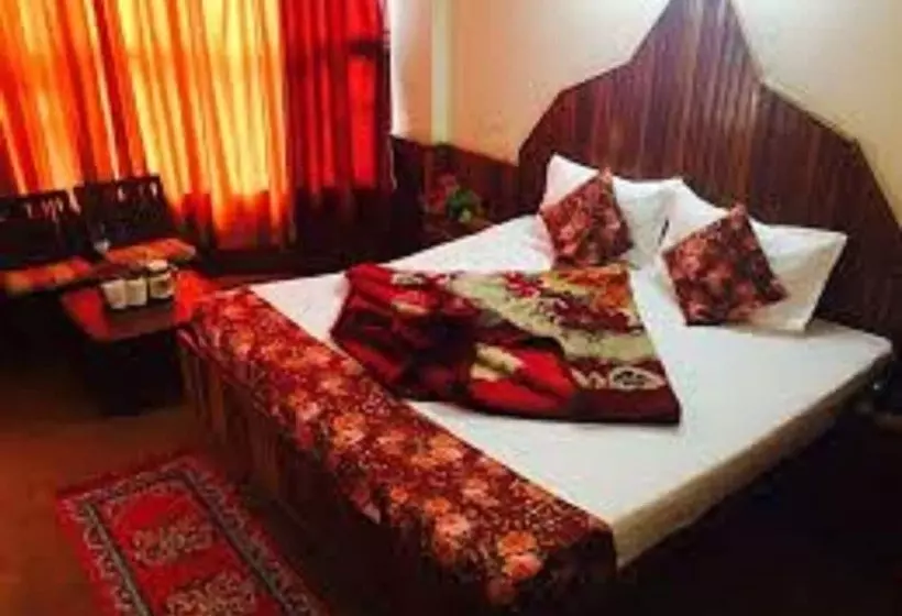 هتل Hadimba Regency, Manali