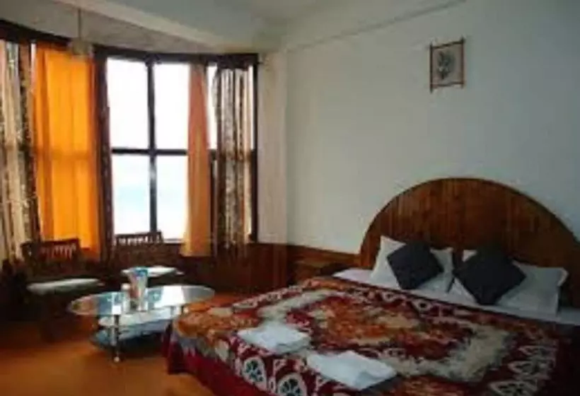 هتل Hadimba Regency, Manali