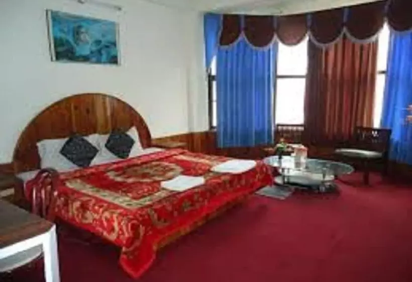 هتل Hadimba Regency, Manali